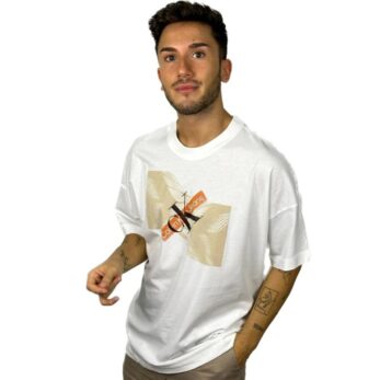 Ck J30j324013 Skyscraper Urban Graphıc Tee Erkek Tshırt