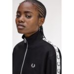 Fred Perry J4133 Cropped Taped Track Kadın Ceket – SİYAH - Görsel 6