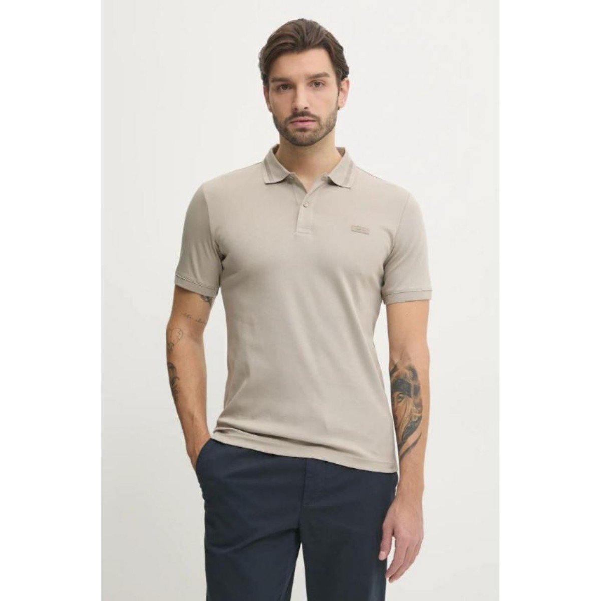 151217-0-ck-k10k113833-liquid-touch-texture-collar-polo-erkek-tshirt-014cf1dfd979 Ck K10k113833 Lıquıd Touch Texture Collar Polo Erkek Tshırt – BEJ - Görsel 1
